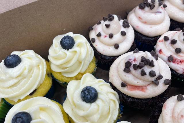 Assorted cupcakes