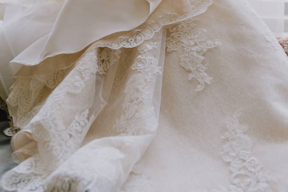 Detail photos of wedding dress