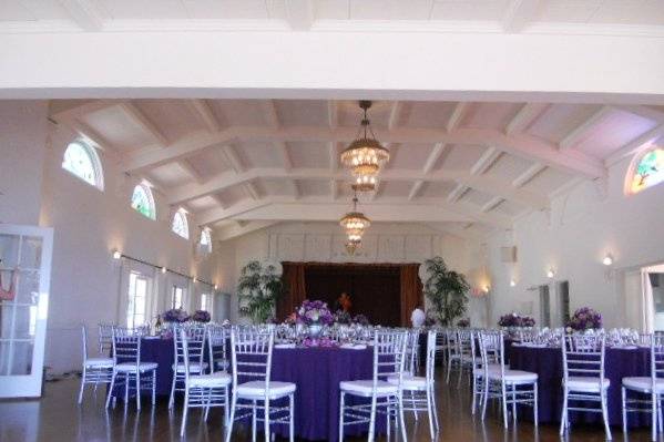 Purple table cloth