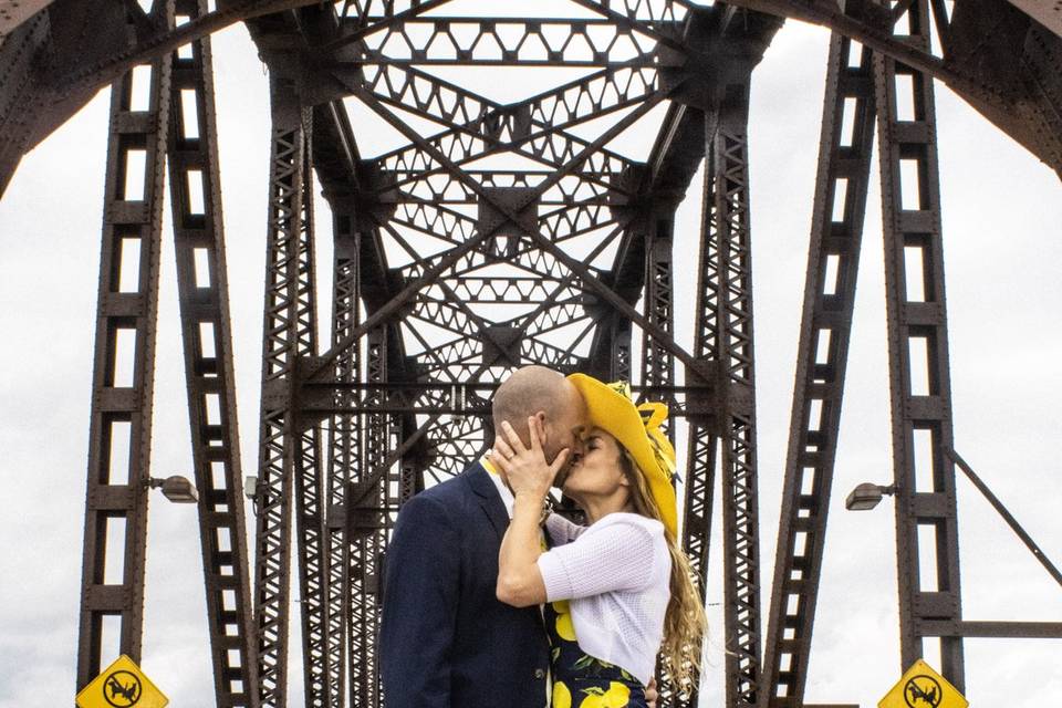Kiss on a bridge