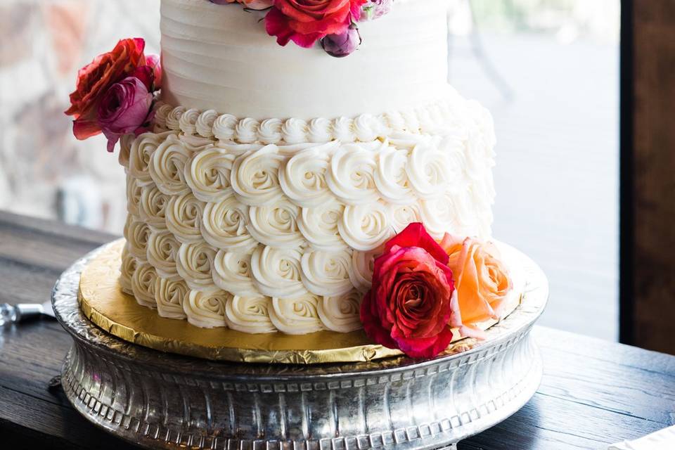 Textured wedding cake