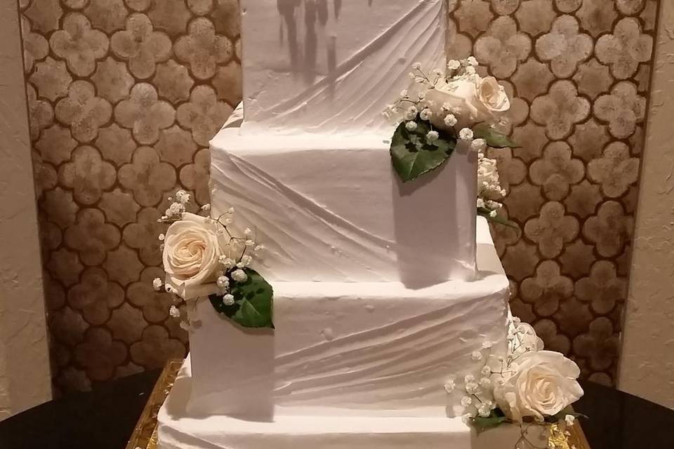 Square wedding cake