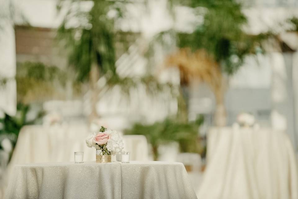 Poolside cocktail hour set-up