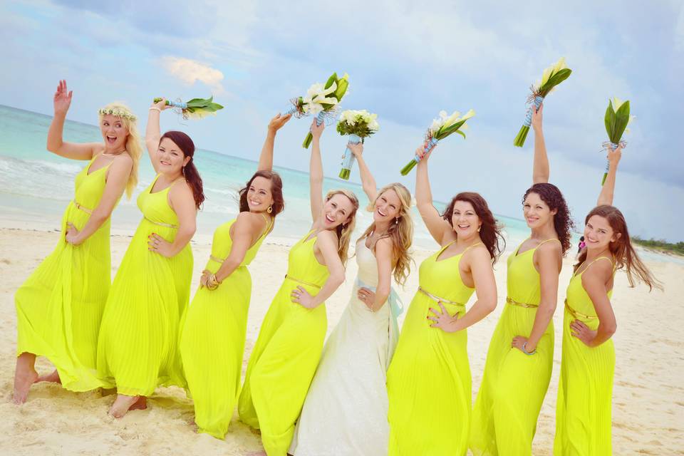 Bride with bridal party