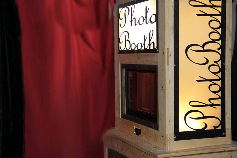 WeddingPhotoboothRental.org