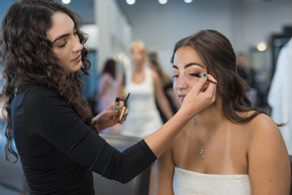 Makeup artist