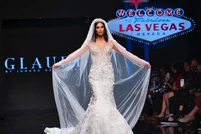 Glaudia wedding designer