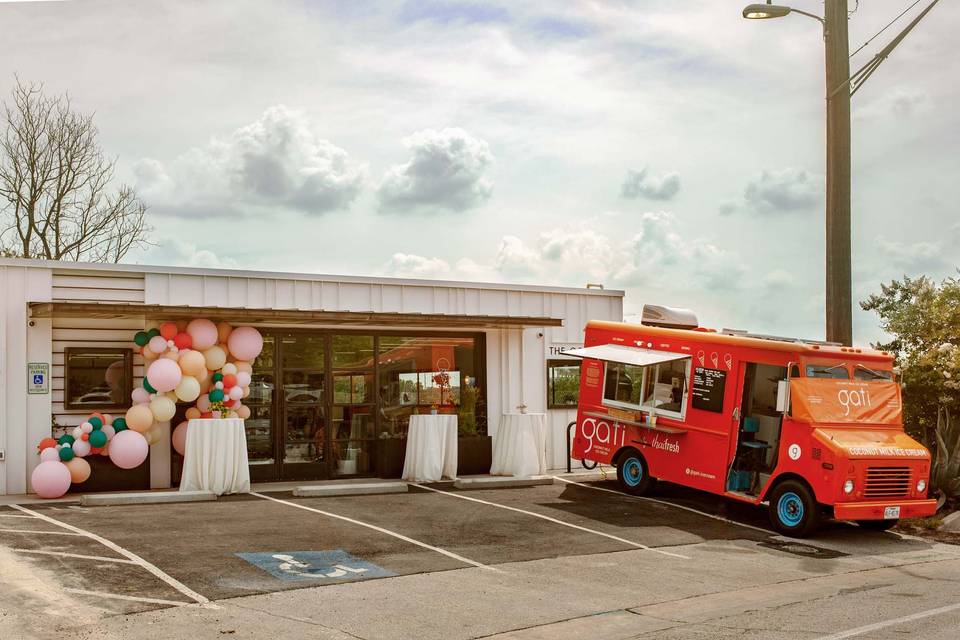 Food truck + entry