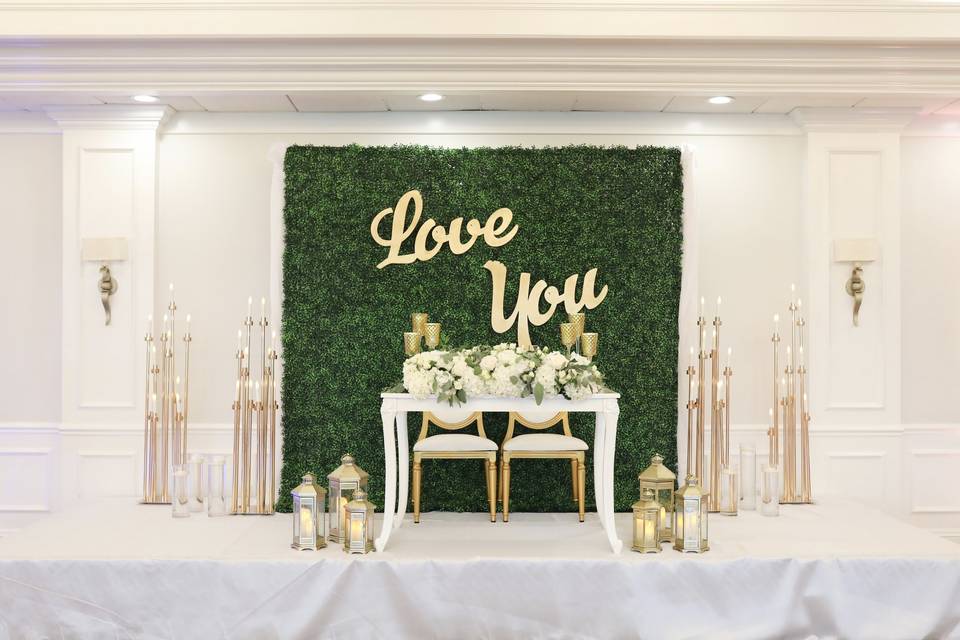 Emerald green & ivory wedding