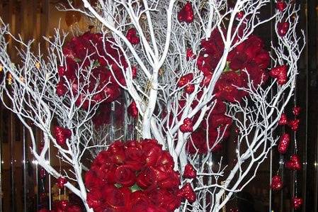 Red Rose Tree