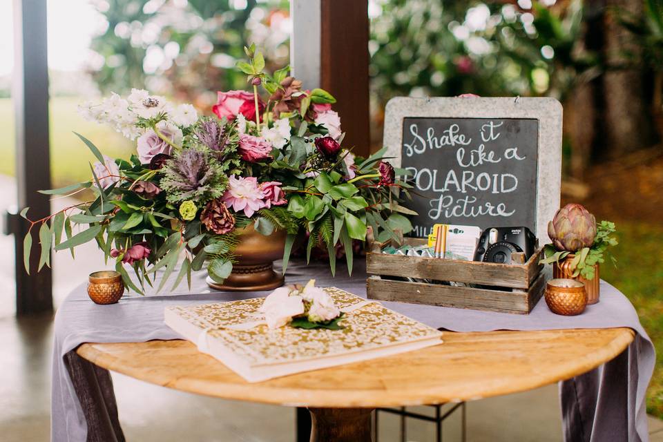 Welcome table, wedding hawaii