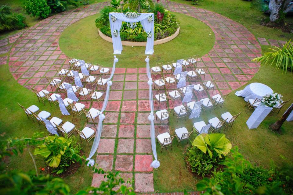 Private Villa Garden Ceremony