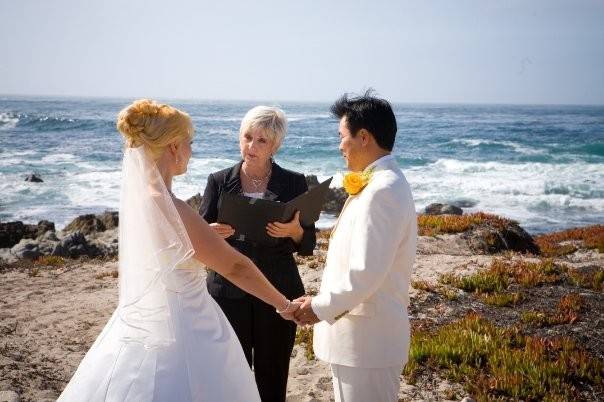 Enjoyed being the coordinator at this diy bride and groom wedding in october at pebble beach.