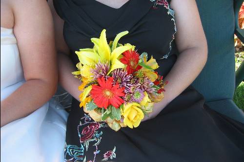 FLOWERS AT DAISIE'S WEDDING DESIGNS