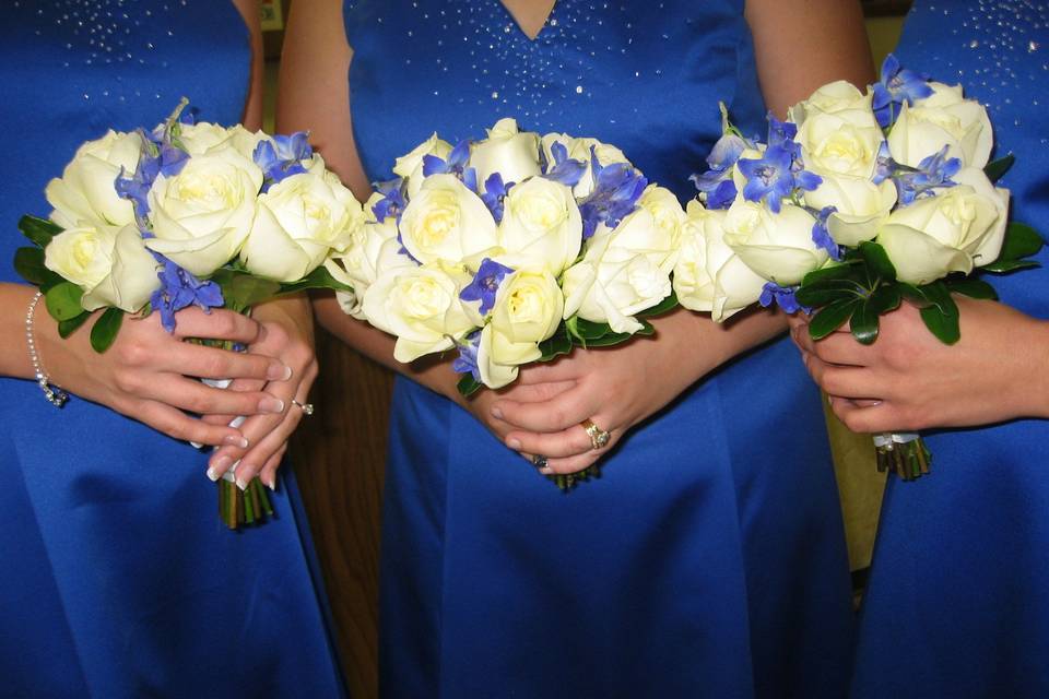 FLOWERS AT DAISIE'S WEDDING DESIGNS