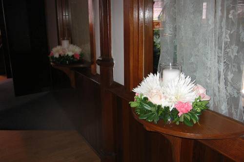 FLOWERS AT DAISIE'S WEDDING DESIGNS