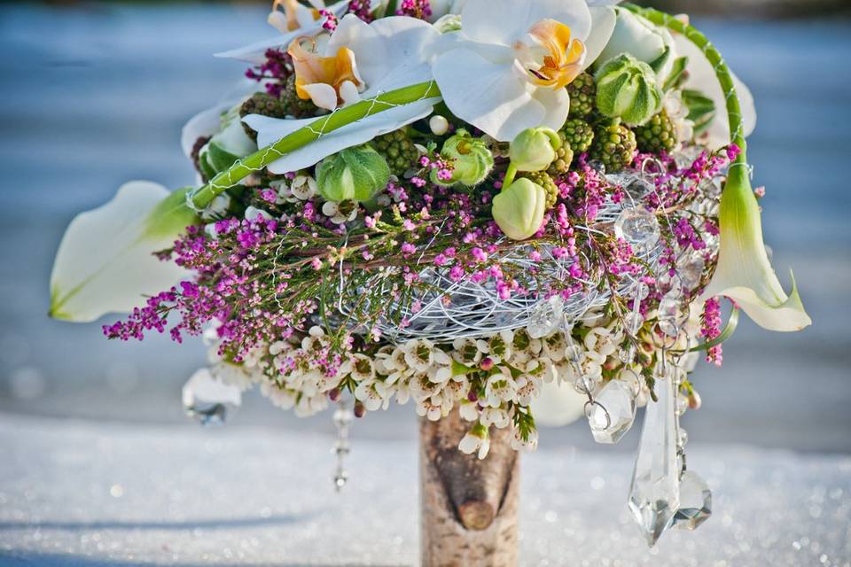 Modern floral bouquet with crystals