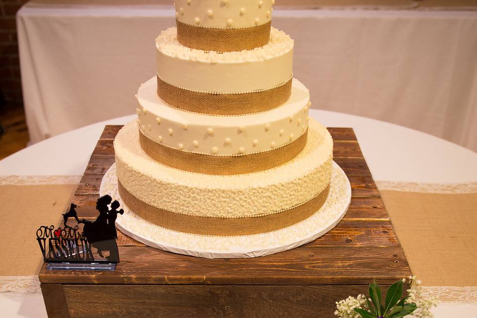 4 layered wedding cake