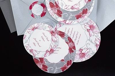 Triple Bouquet Pocket Invitation: This floral, 3-piece pocket invitation ensemble is perfect for a spring or summer wedding.