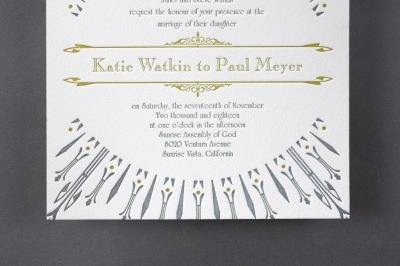 Deco Distinction - Invitation: A distinctive deco design surrounds your wording with a special accent highlighting your names on this exceptional invitation.
Dimensions: 7