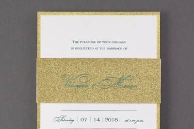Be Dazzled - Invitation - Gold: Dazzled. How could your guests NOT be when they get this wedding invitation with gold glitter edging and a printed gold glitter paper wrap?
Dimensions: 5 1/2