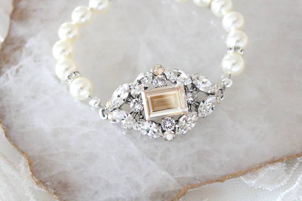 Crystal and pearl bracelet