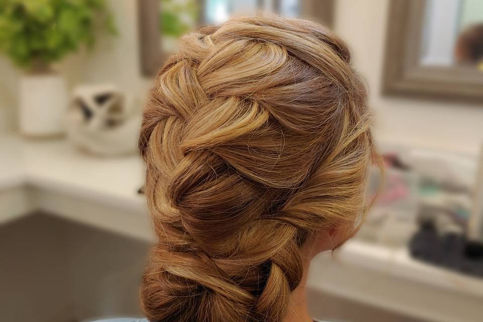 Braided hair for bridesmaid