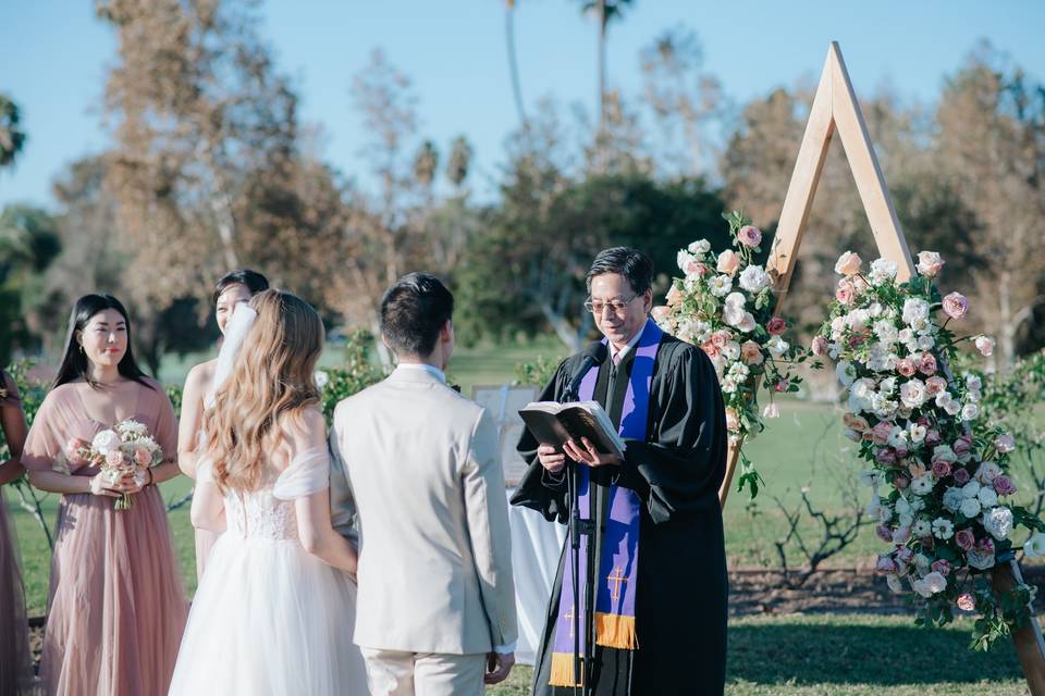 Ceremony arch