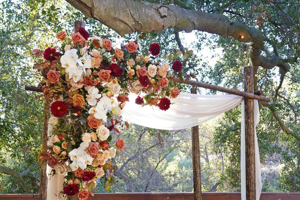 Ceremony arch flowers