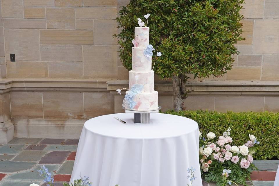 Cake table