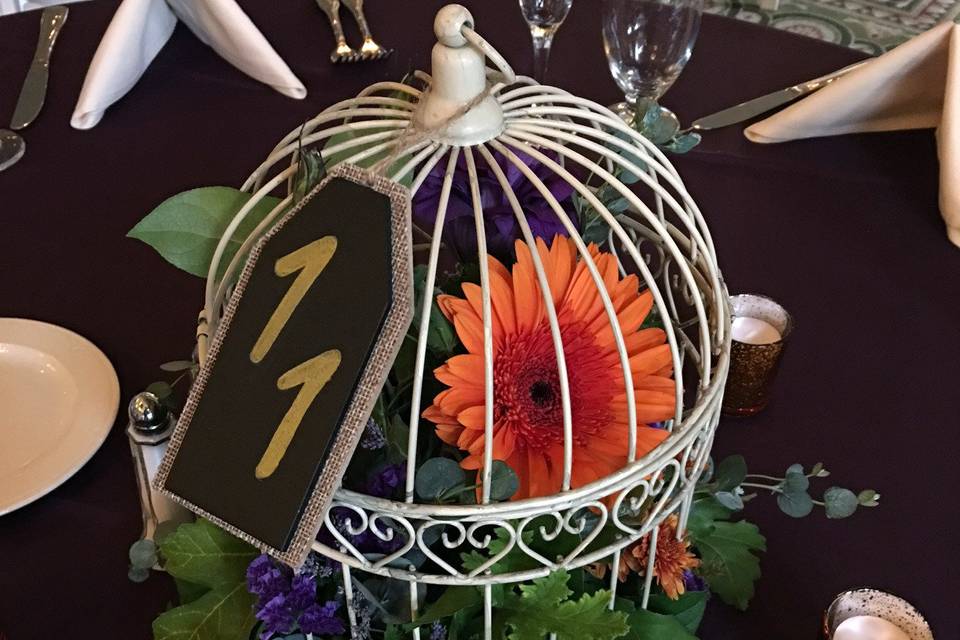 Fall wedding table arrangement