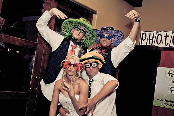 Fun In A Flash PhotoBooth and FlipBook Studio Rental