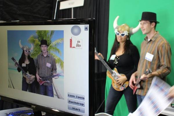 Fun In A Flash PhotoBooth and FlipBook Studio Rental