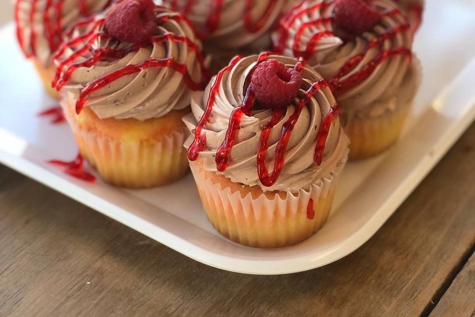 Raspberry delight cupcakes