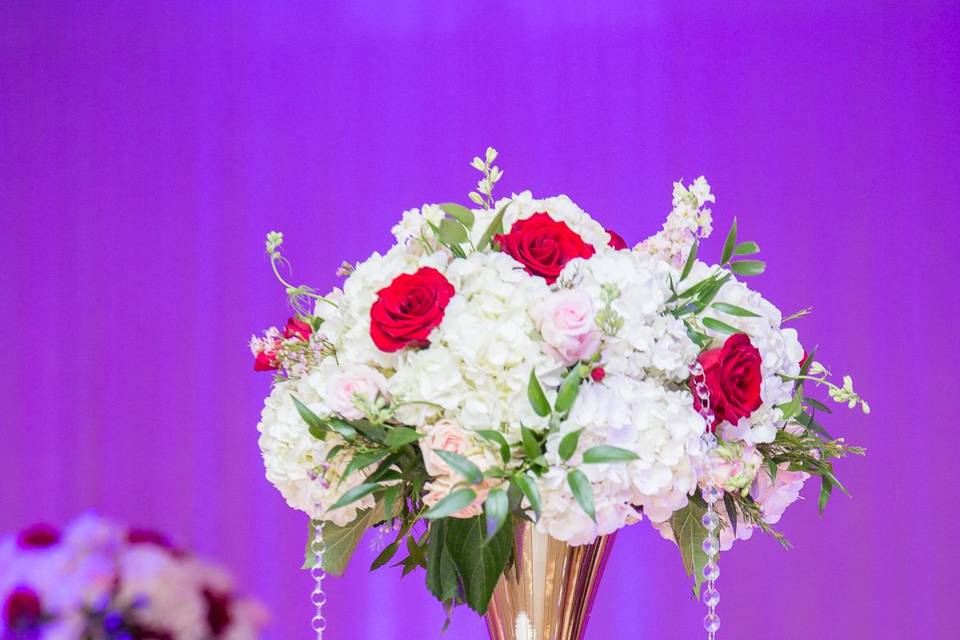 Sweetheart table decor