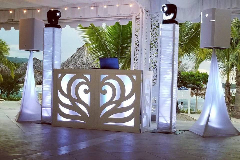 WEDDING DJ SET UP