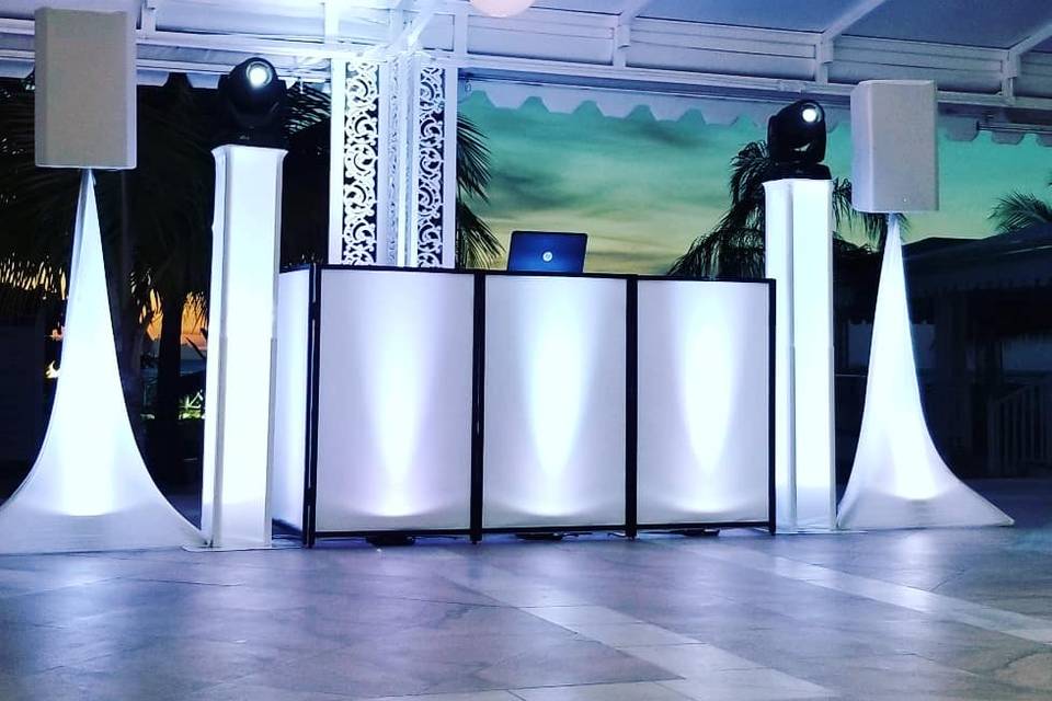 WEDDING DJ SET UP