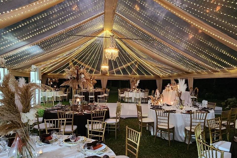 Wedding tent decor