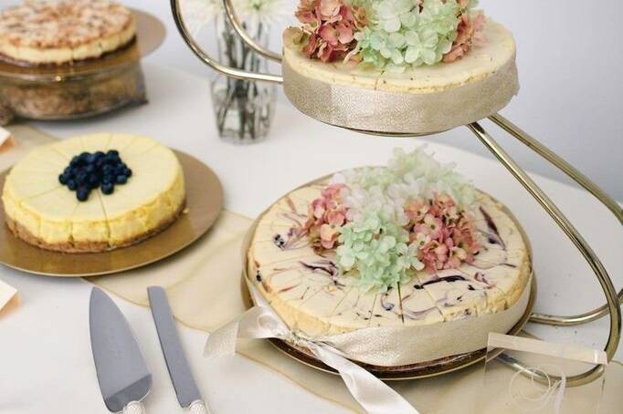 Simple buffet of cheesecakes