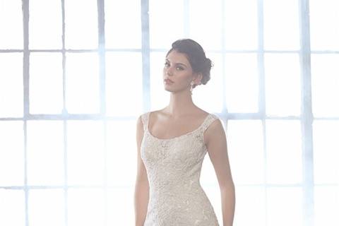 Ana's Bridal Boutique & Tuxedos