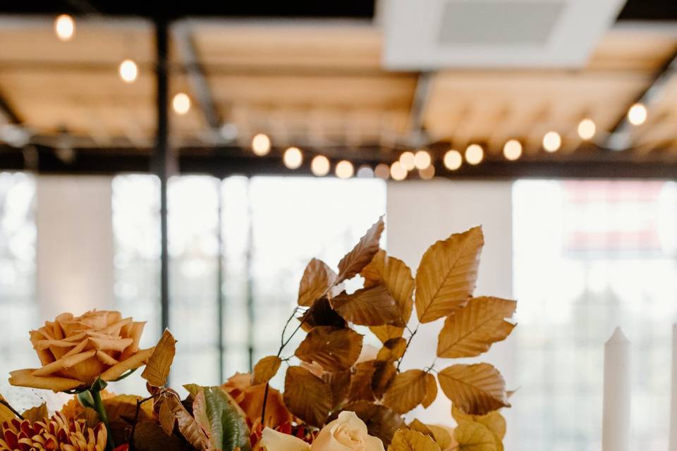 Fall colors in bride's bouquet
