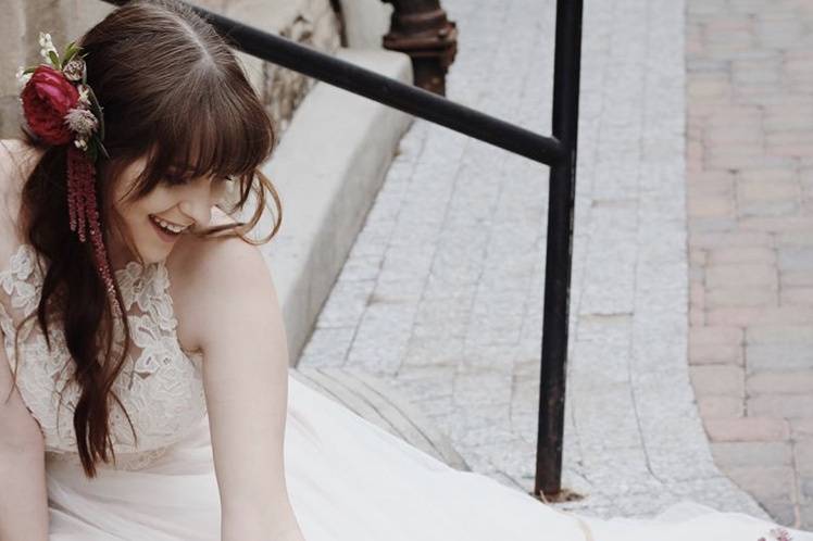 Bride holding bouquet