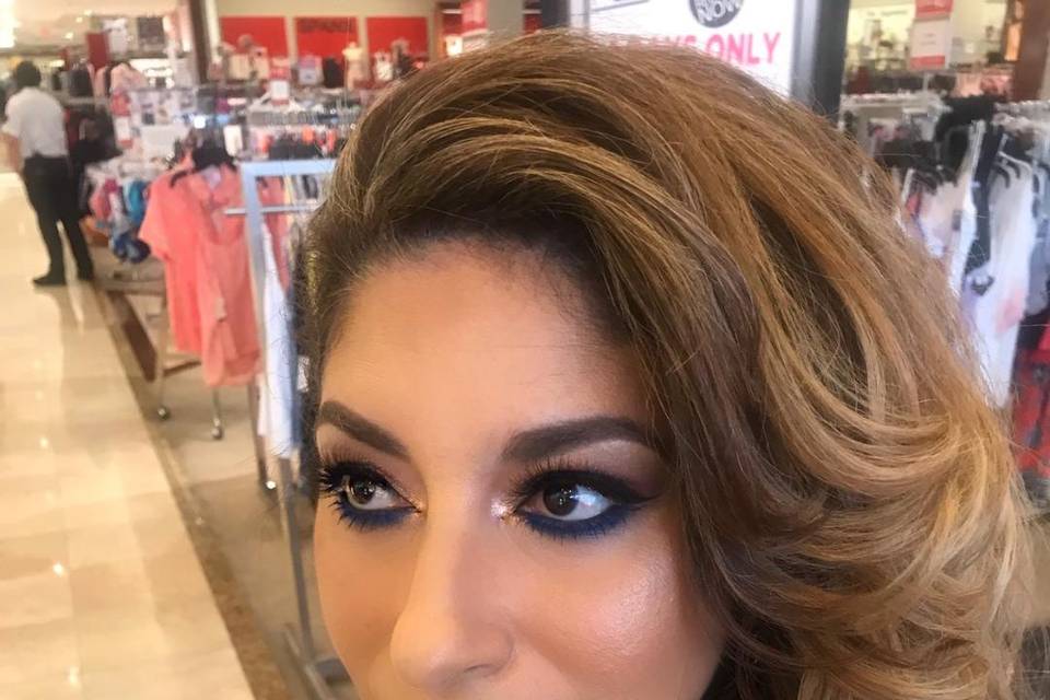 Rose gold smoke W/ navy liner.