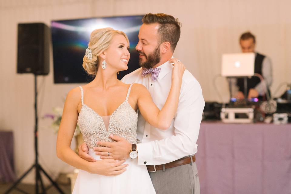 Amazing first dance!