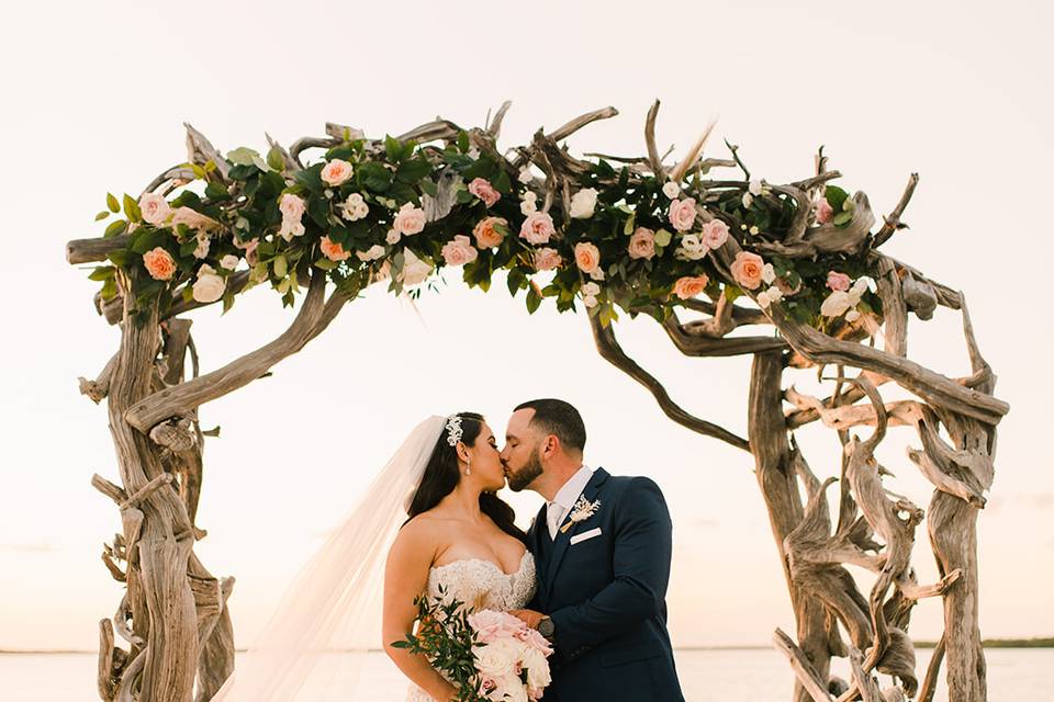 Romantic ocean front ceremonys