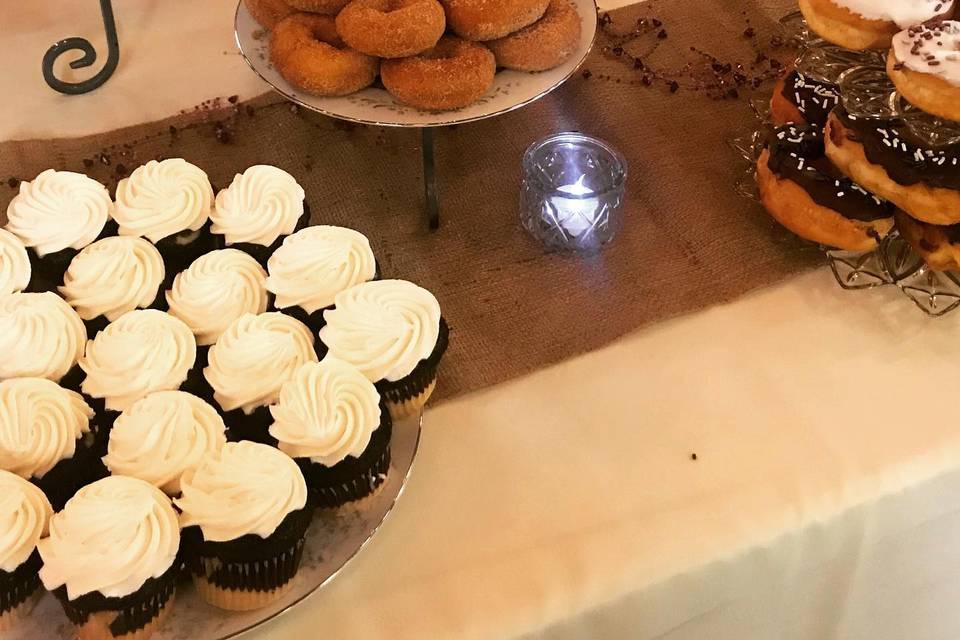 Dessert Table-Donuts