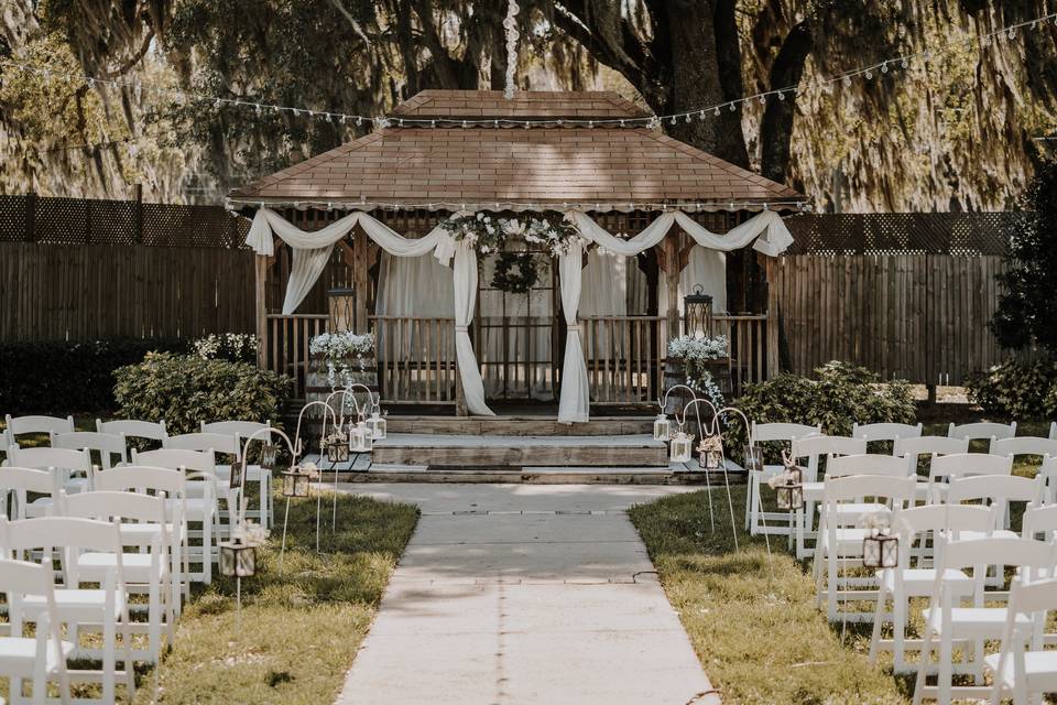 Outdoor ceremony