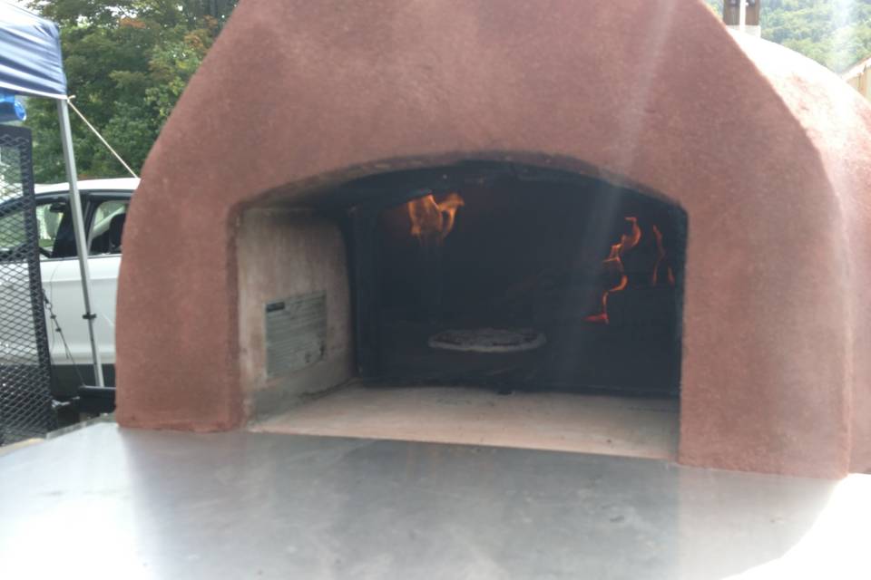 Mobile wood fired oven