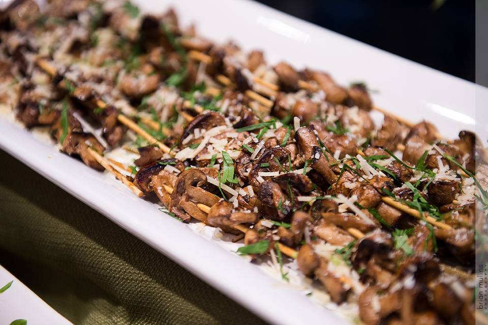 Balsamic mushroom skewers