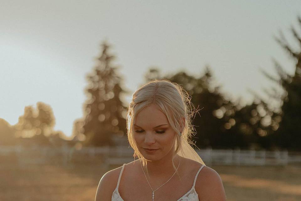 Bride & Bouquet